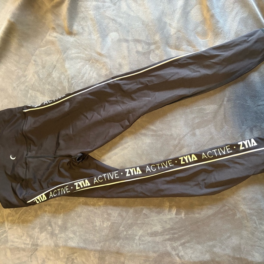 ZYIA Black Active Leggings